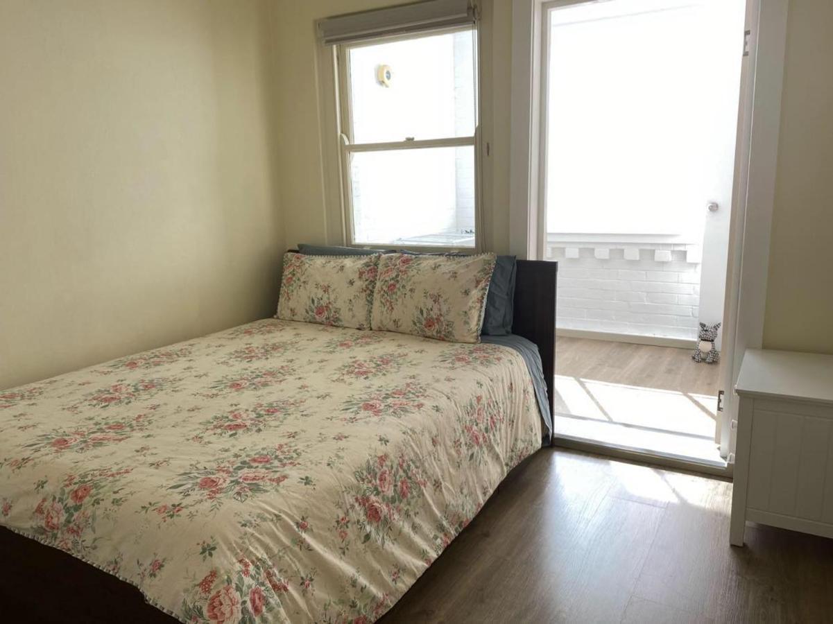 2 Bedroom Small Unit 1 Minute Walk To Shopping Centre No Parking Slot *