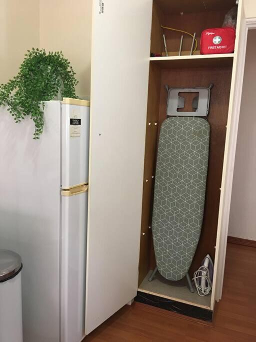 Apartment 2 Bedroom Small Unit 1 Minute Walk To Shopping Centre No Parking Slot